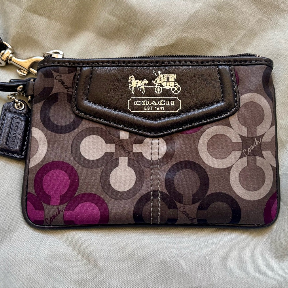 Vintage Y2K COACH Signature C Pattern Wristlet in black and Purple